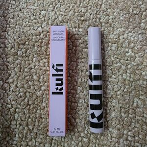 Kulfi Badi Lash Smudge Proof Volumizing Tubing Mascara. Black. 10 ml